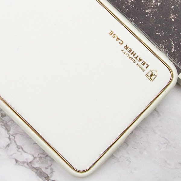 Шкіряний чохол для Samsung Galaxy A04s Білий Xshield - Зображення 2