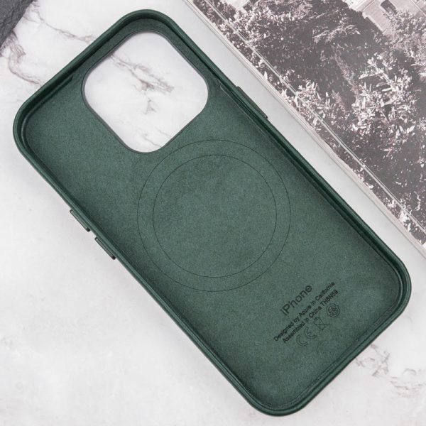 Шкіряний чохол для Apple iPhone 16 Pro Max Зелений Leather Case with MagSafe and Animation - Зображення 3